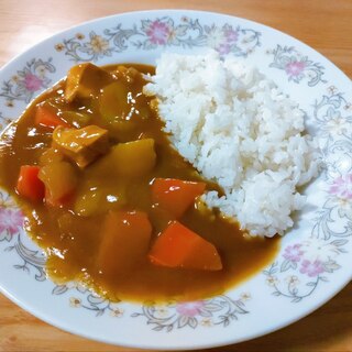 トマト入りチキンカレー